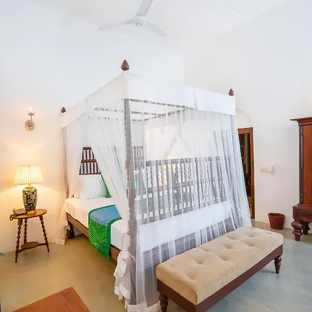 Adigars Manor Hotel Kandy Exterior photo