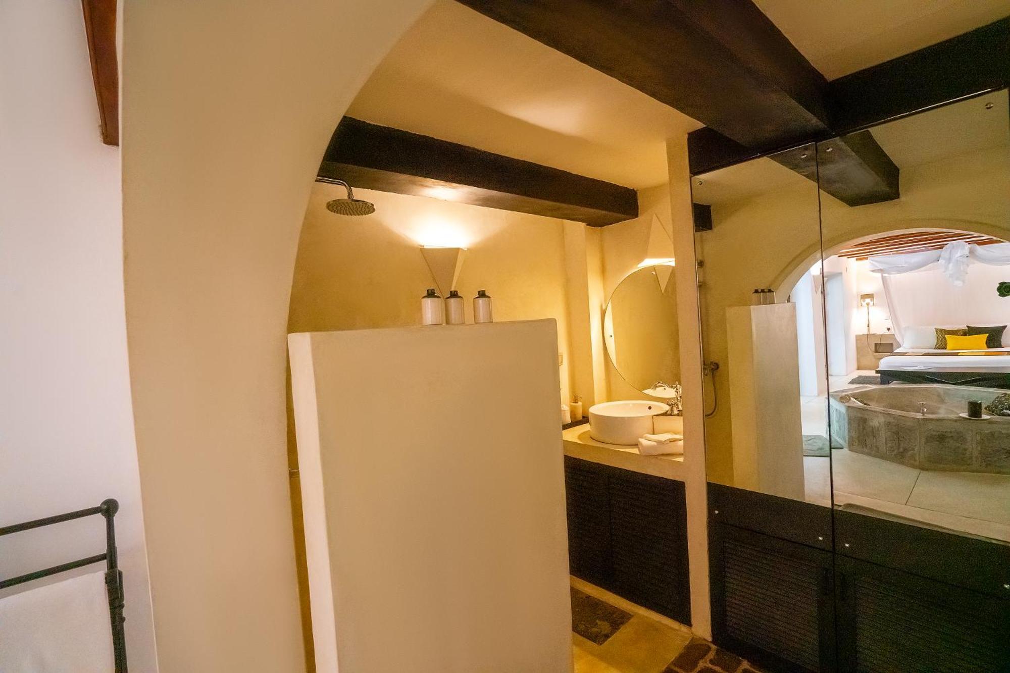 Adigars Manor Hotel