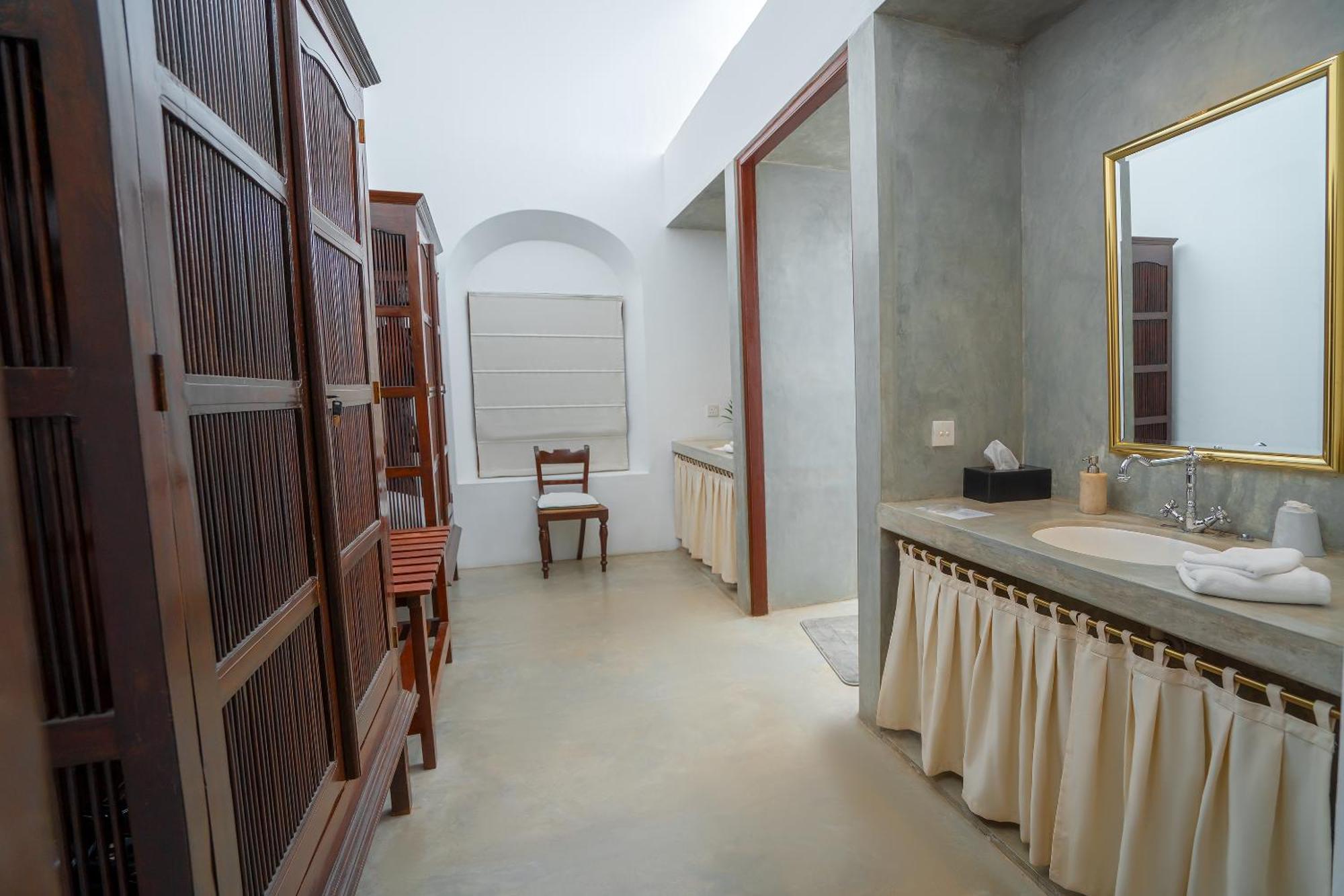 Adigars Manor Отель