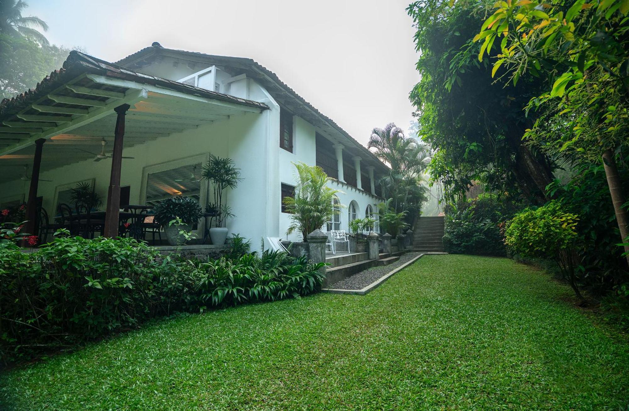 Hotel Adigars Manor